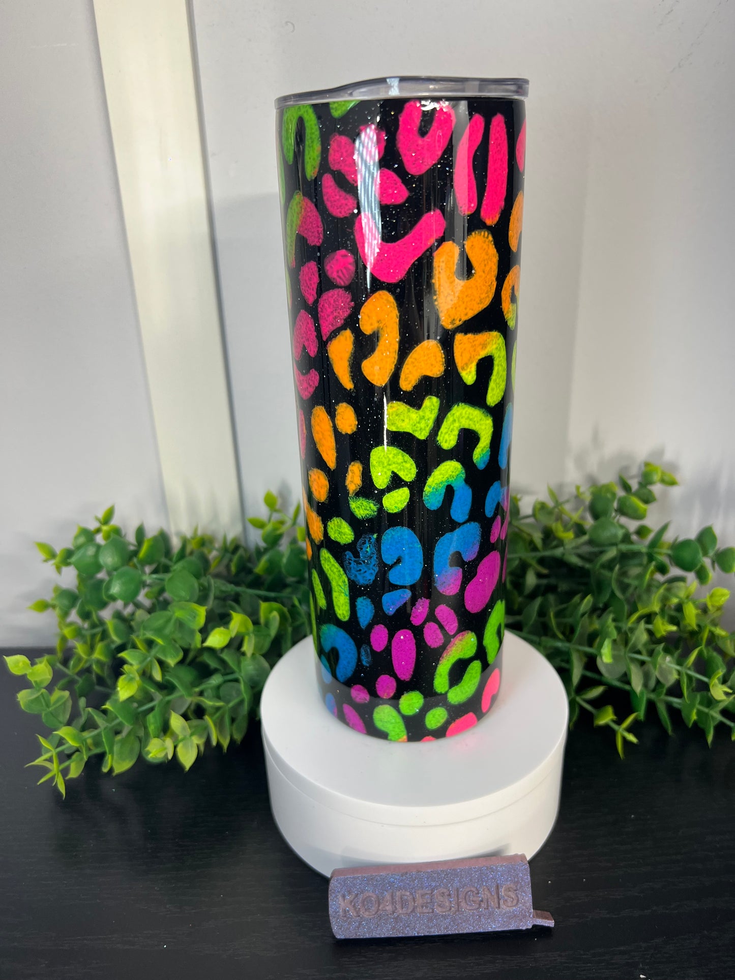 20oz skinny - Neon Leopard/Cheetah Print