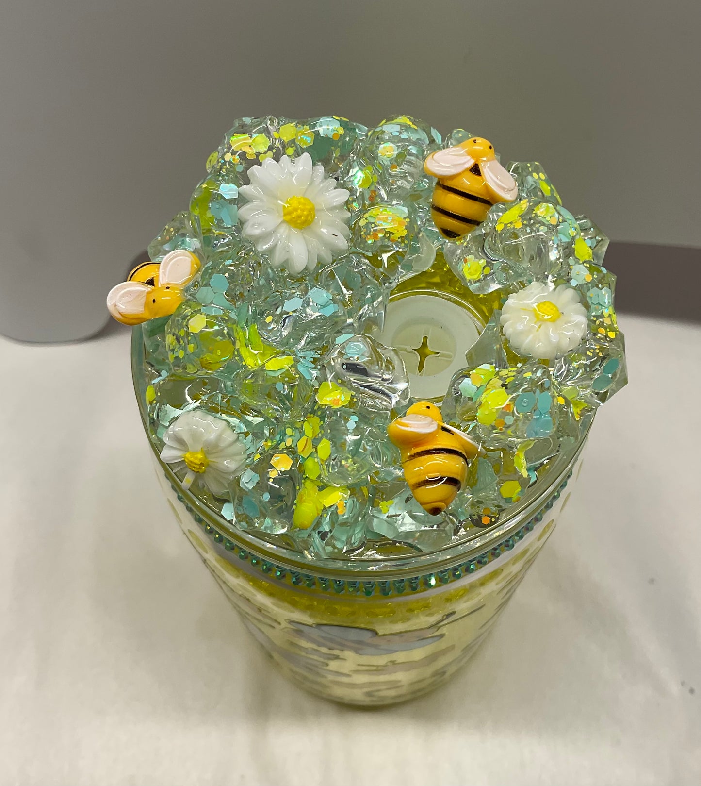 16oz Acrylic Snowglobe Cup - Bee