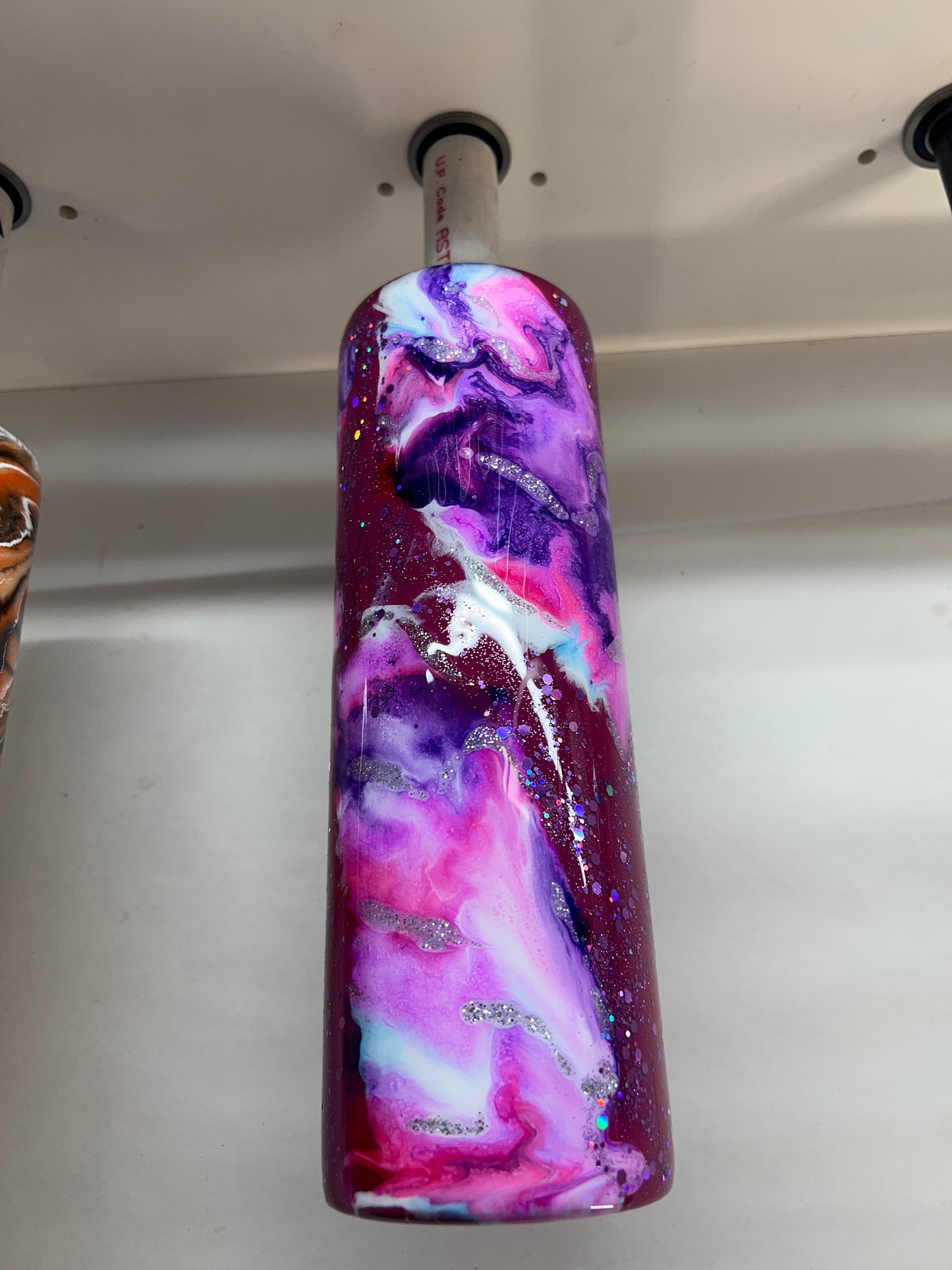 30oz skinny - pink base marble cloud with glitter