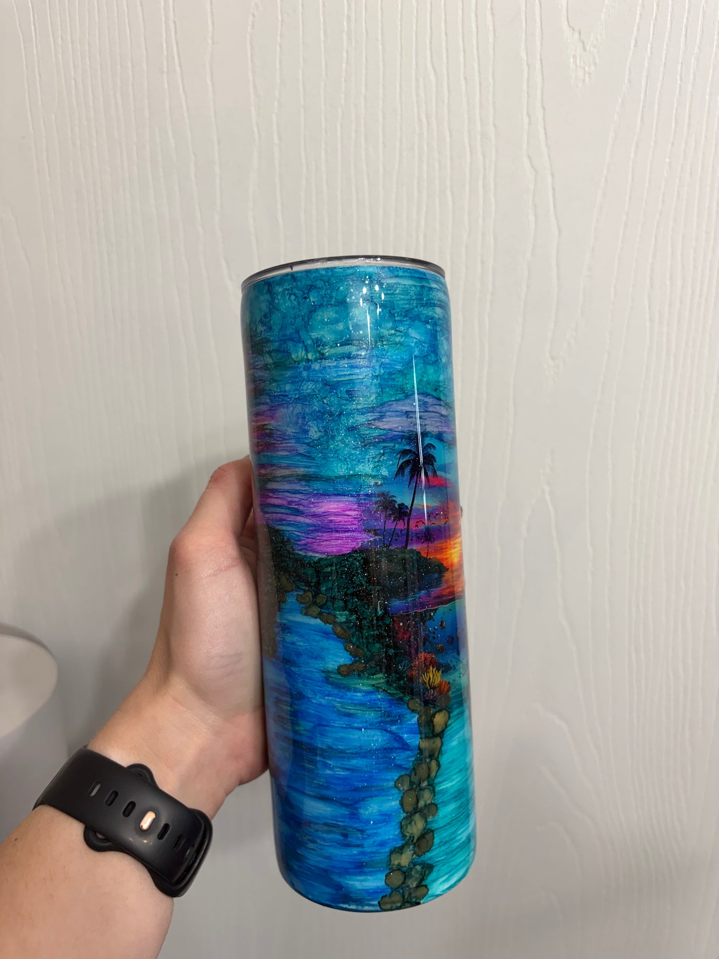 20oz Skinny - handpainted ocean/beach scene