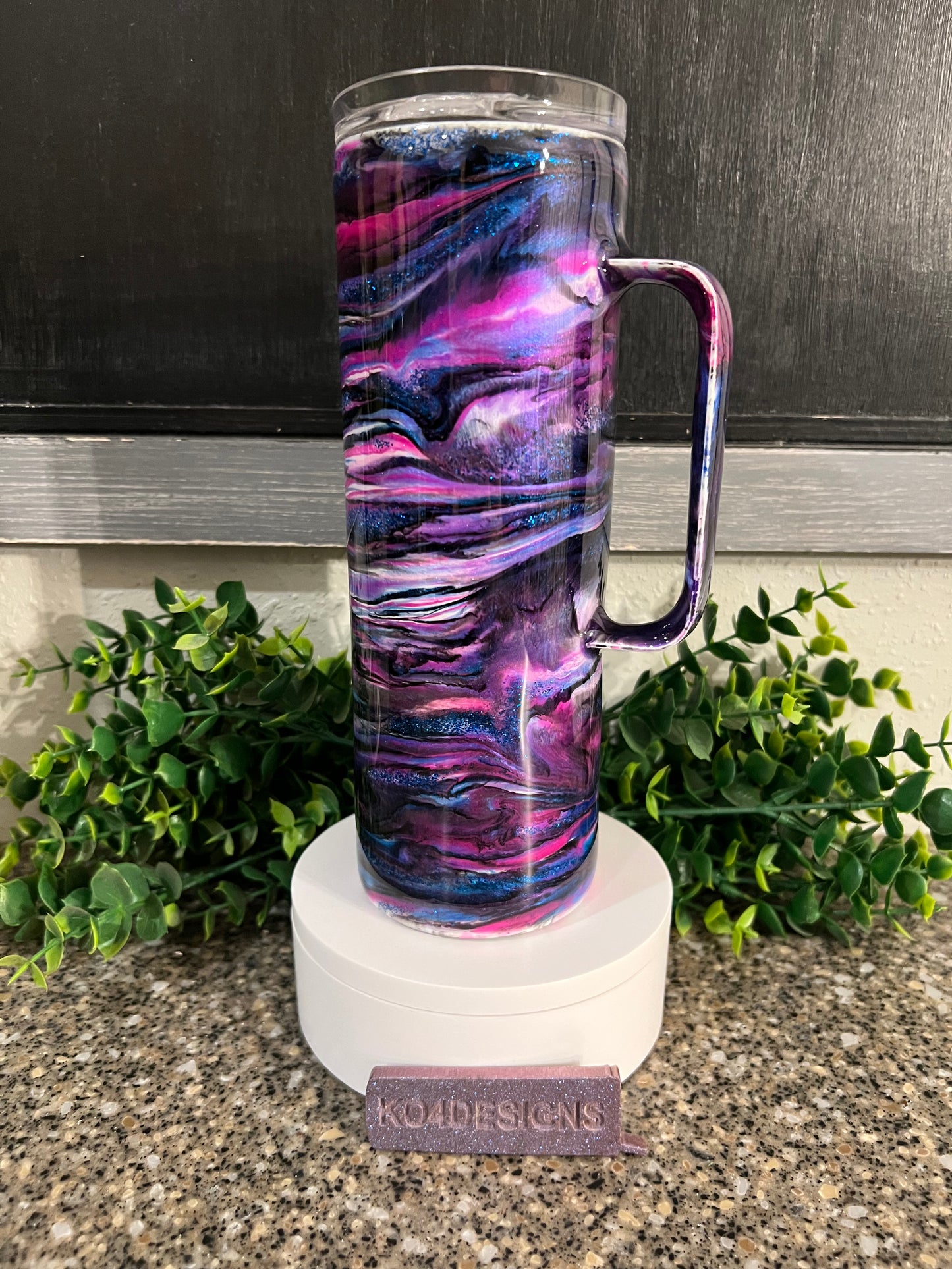 20oz Hoggdle Tumbler with Sliding Lid and Straw - Pinks/Purples/Blues & Black mash up