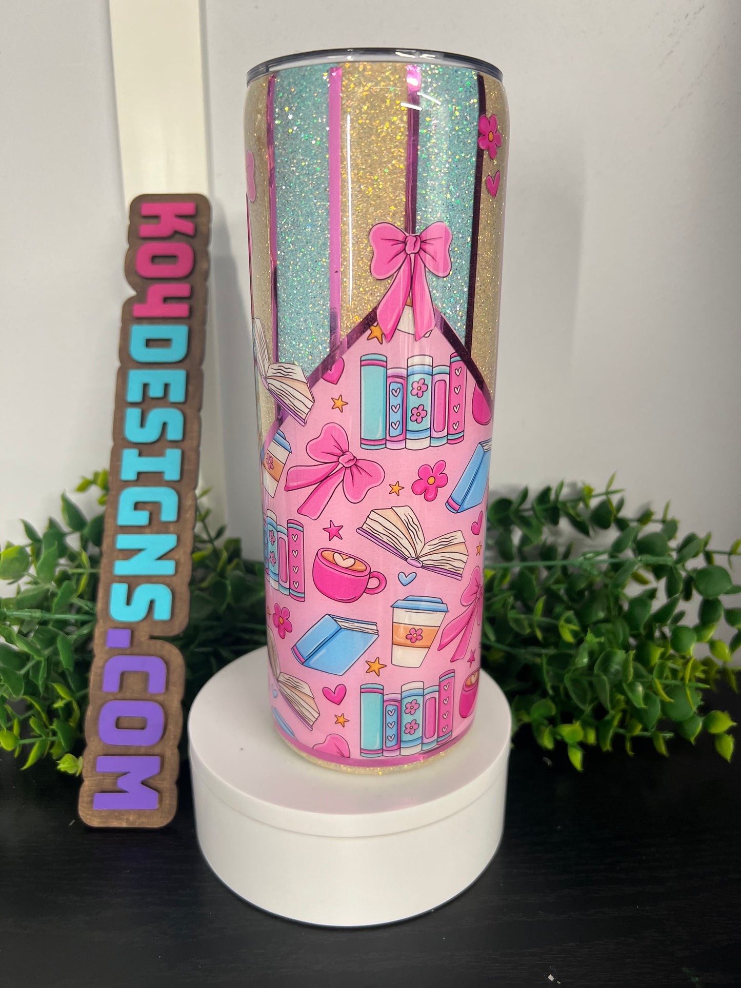 20oz Skinny - book vinyl with glitter & pin striping