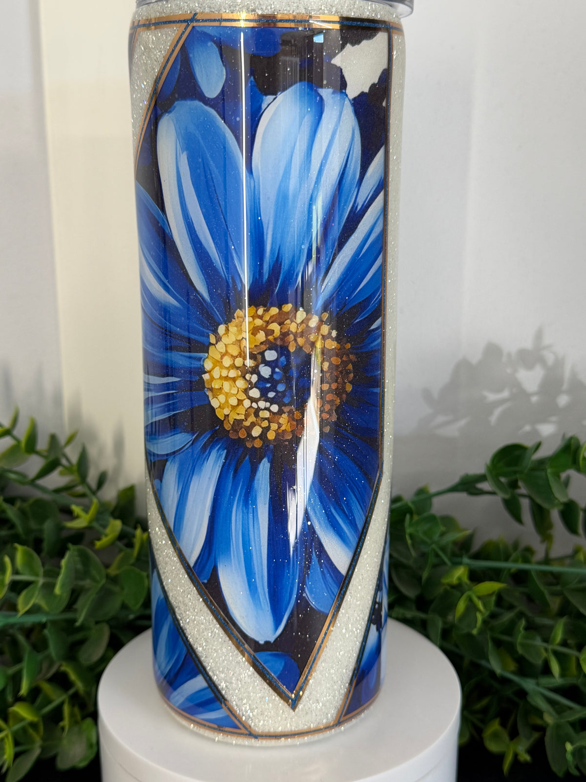 20oz Skinny - blue flower with white glitter & gold pin stripping